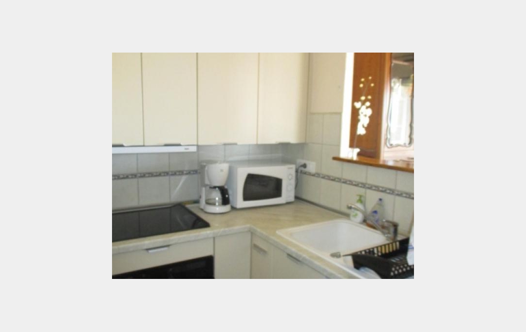 Annonces LUNEL : Appartement | LA GRANDE-MOTTE (34280) | 52 m2 | 351 € 