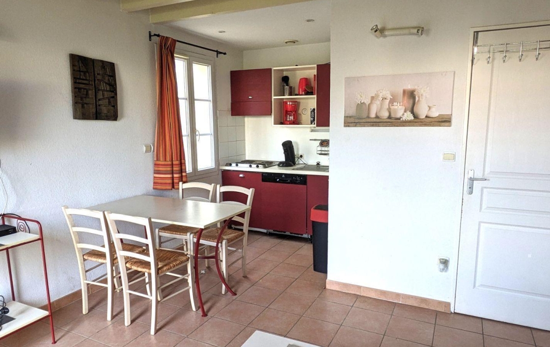 Annonces LUNEL : Maison / Villa | GALLARGUES-LE-MONTUEUX (30660) | 35 m2 | 76 000 € 