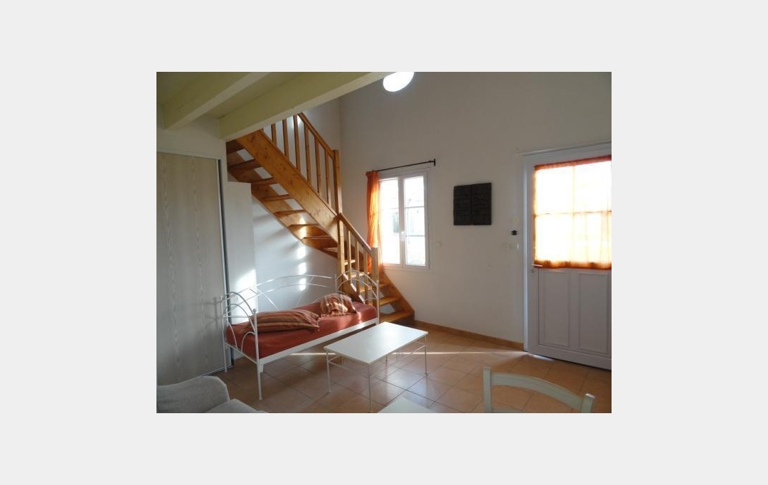 Annonces LUNEL : Maison / Villa | GALLARGUES-LE-MONTUEUX (30660) | 35 m2 | 69 000 € 