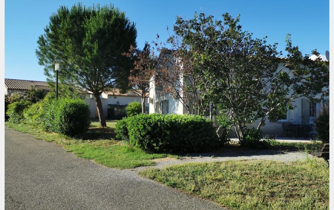 Annonces LUNEL : Maison / Villa | GALLARGUES-LE-MONTUEUX (30660) | 35 m2 | 69 000 € 