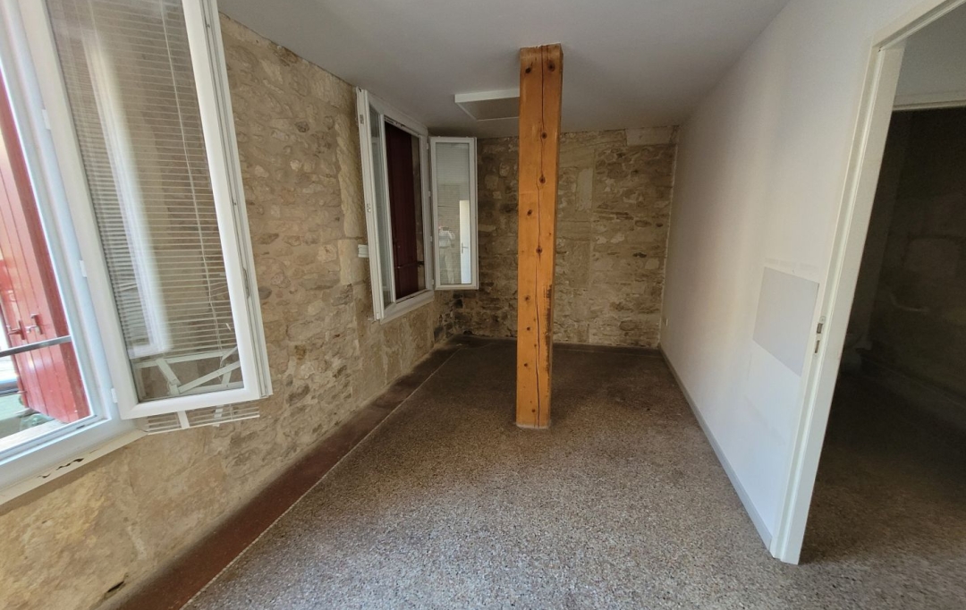 Annonces LUNEL : Local / Bureau | SAINT-AUNES (34130) | 85 m2 | 1 000 € 