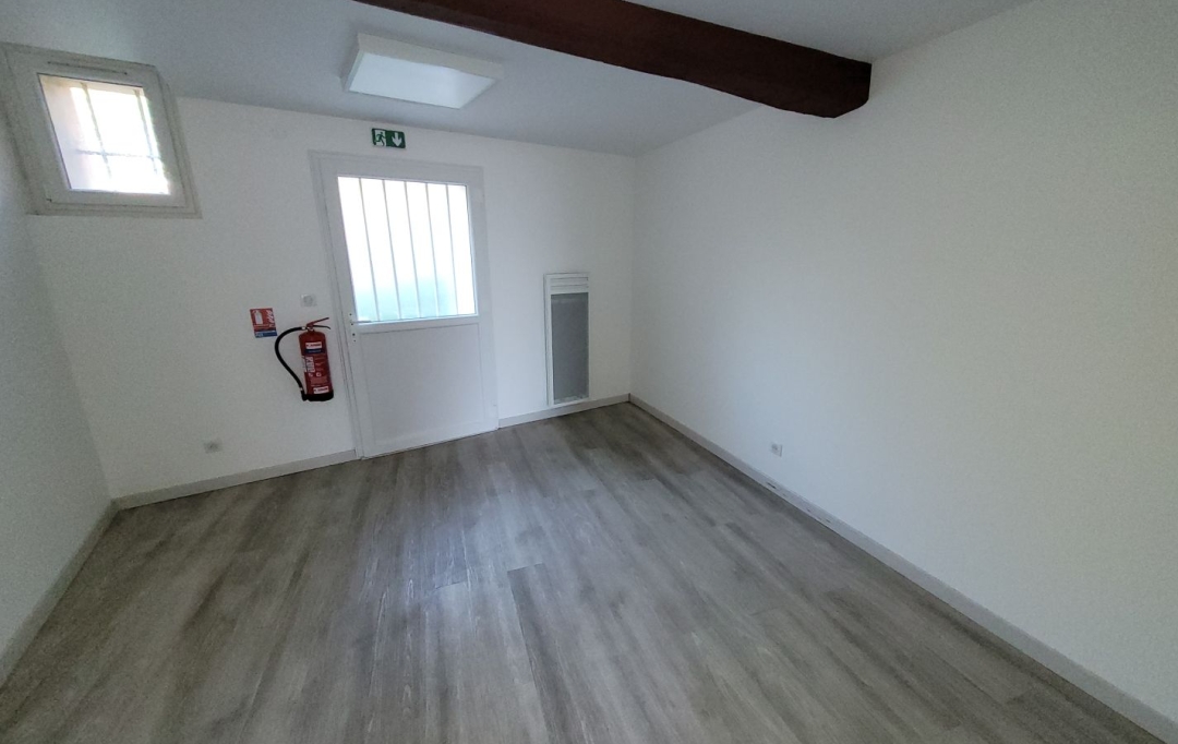 Annonces LUNEL : Local / Bureau | SAINT-AUNES (34130) | 85 m2 | 1 000 € 